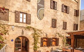April Luxury Suites