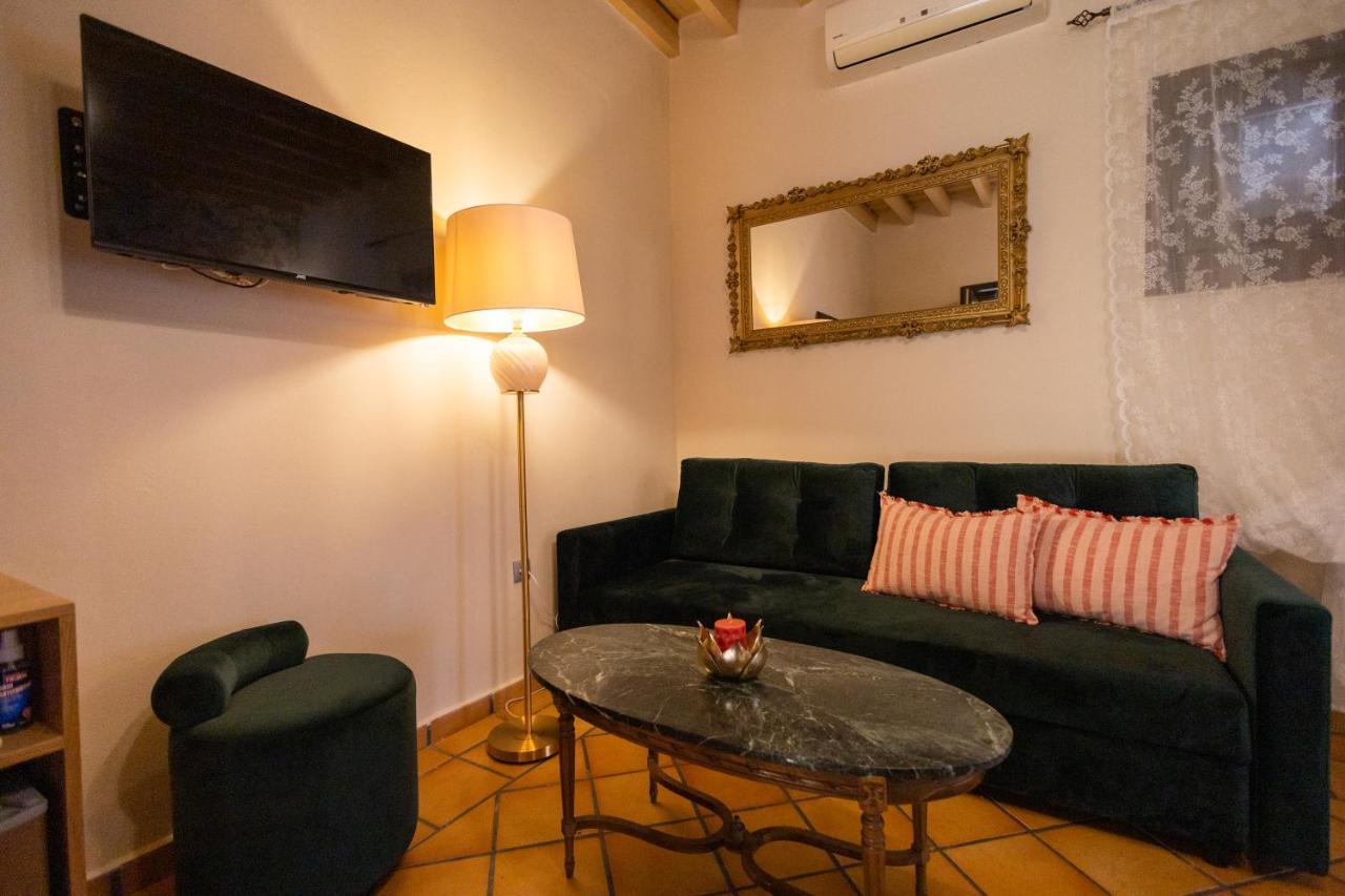 April Luxury Suites (Adults Only) Rhodes City Extérieur photo