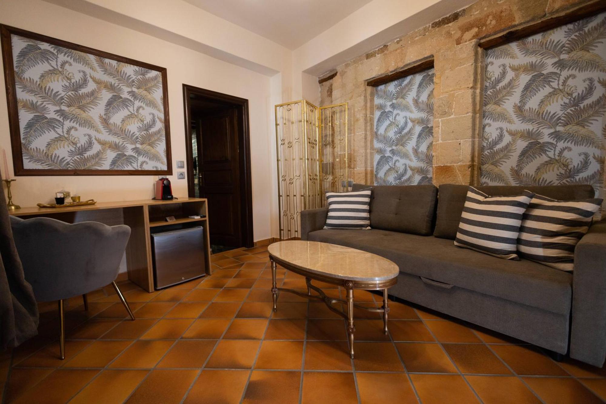 April Luxury Suites (Adults Only) Rhodes City Chambre photo